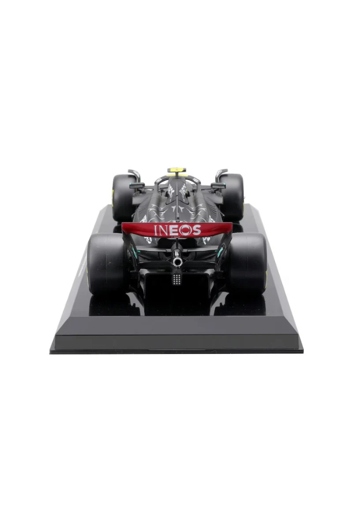 Miniatura F1 Mercedes W-14 - 1:24 (24 cm)